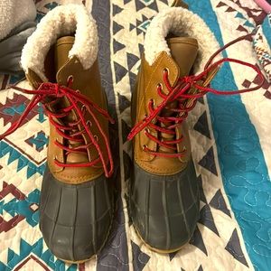 Hilfiger duck boots